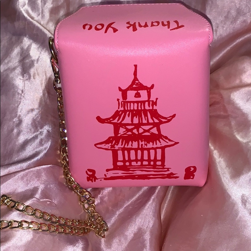 Cute Togo box bag!